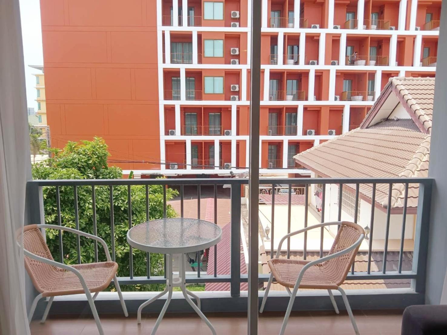 Ferienwohnung Chic Seaview @ The Patio Bangsaen Exterior foto