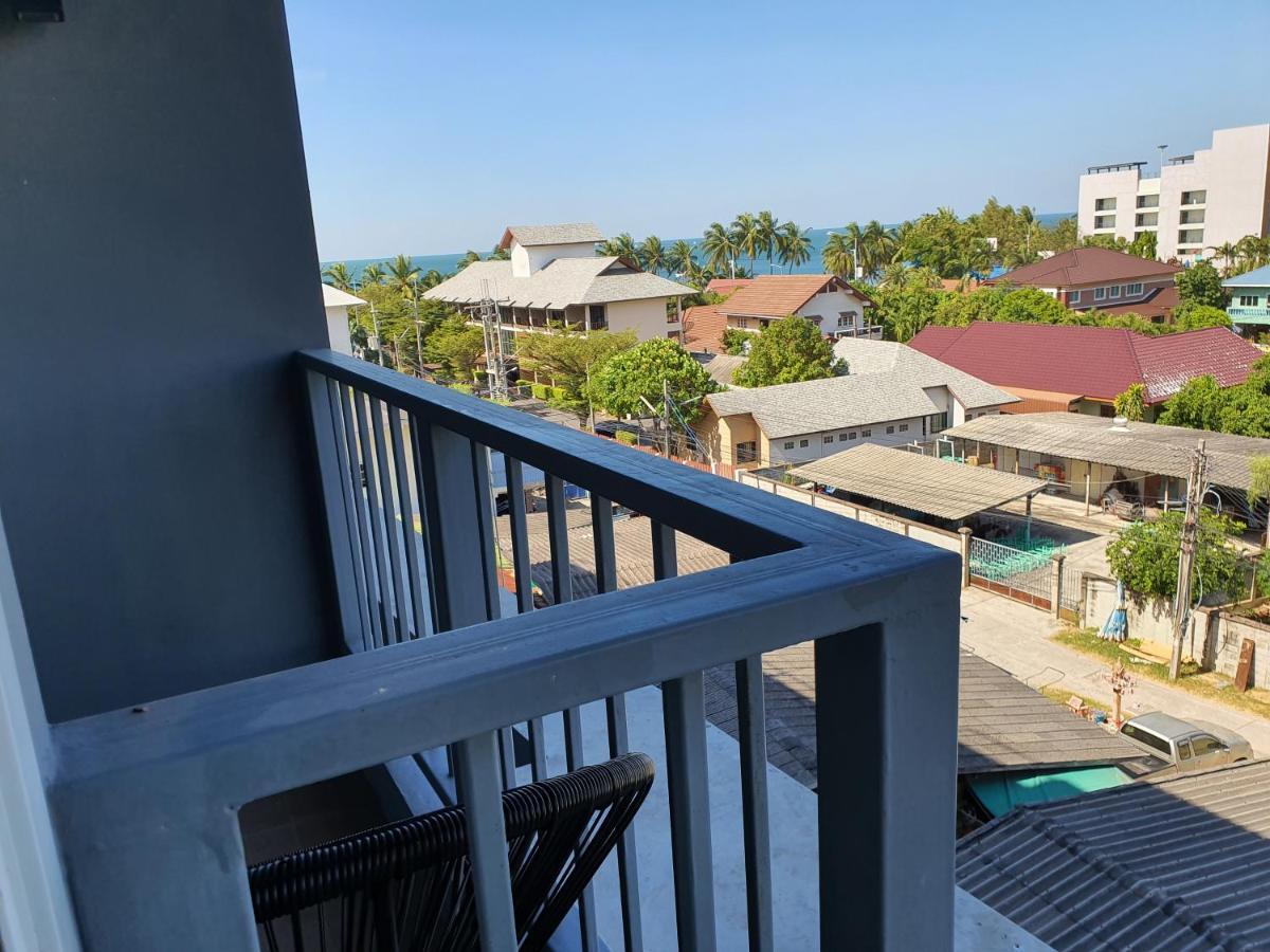 Ferienwohnung Chic Seaview @ The Patio Bangsaen Exterior foto